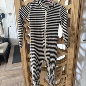 Hanna Andersson Black and White Striped Kids Footie